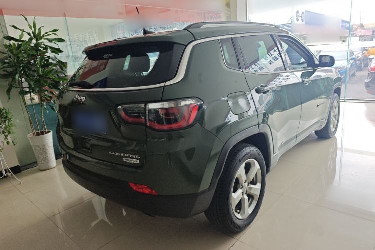Used Jeep Compass 2017 200T Automatic Family Edition
