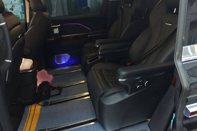 Used Hongqi HQ9 2023 2.0T Smart Connect Flagship Edition
