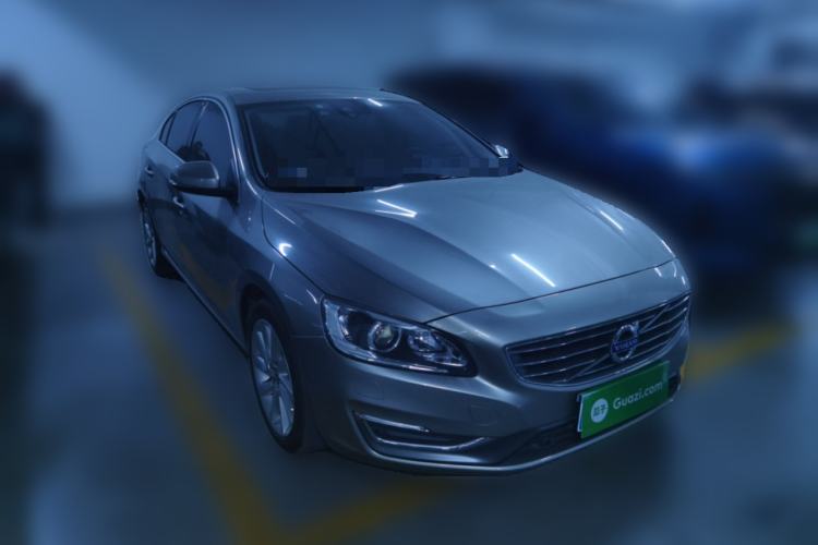 Used Volvo S60 2015 S60L 2.0T Zhiyuan Edition
