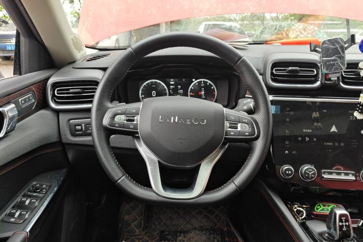 Used Lynk & Co 02 2018 1.5T DCT Two-Wheel Drive Pro Version China V Emission Standard
