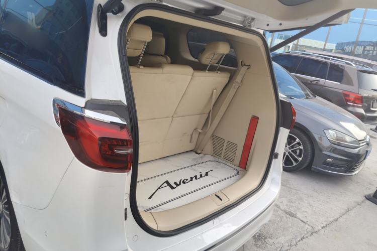 Used Buick GL8 2022 ES Land Cruiser 653T Luxury Model
