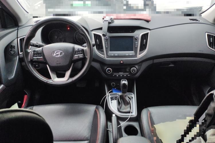 Used Hyundai ix25 2016 1.6T Dual-Clutch Two-Wheel-Drive Deluxe DLX Model
