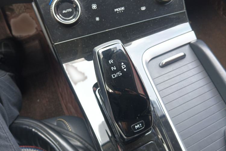 Used Bestune B70 2021 1.5T Automatic Smart Enjoyment Edition Gear Lever