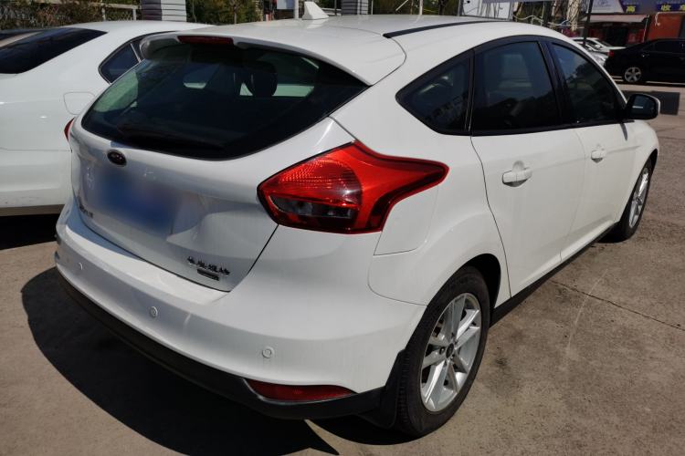 Used Ford Focus 2017 Hatchback EcoBoost 125 Manual – Ultra-Performance Style SmartDrive Edition