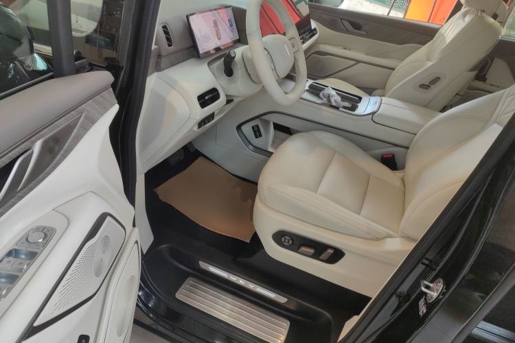 Used Wey Gaoshan 2025 Model Four-Wheel Drive Gao Shan 7
