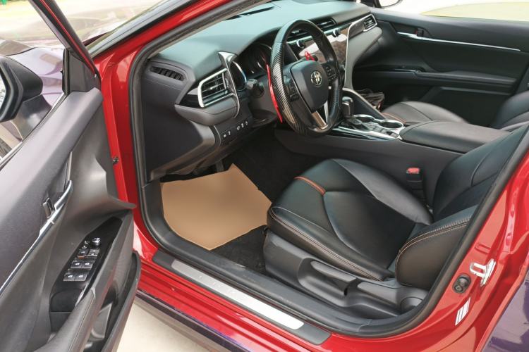 Used Toyota Camry 2019 2.0S FENGSHANG Version China VI Standard Driver Seat