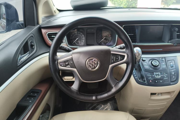 Used Buick GL8 2017 25S Comfort Version China V Standard Steering Wheel