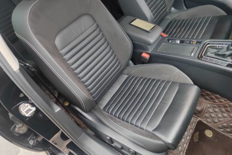 Used Volkswagen Magotan 2020 330TSI DSG Leading Model
