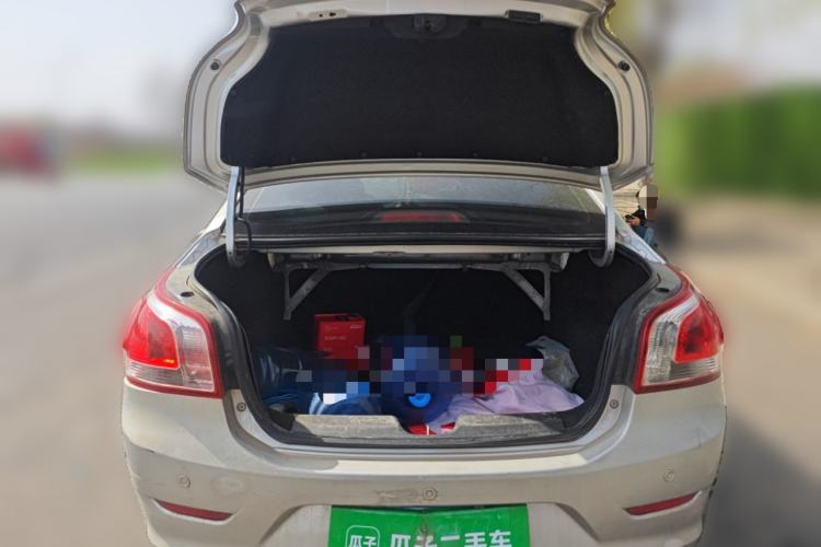 Used Baojun 630 2013 1.5L manual Comfort trim
