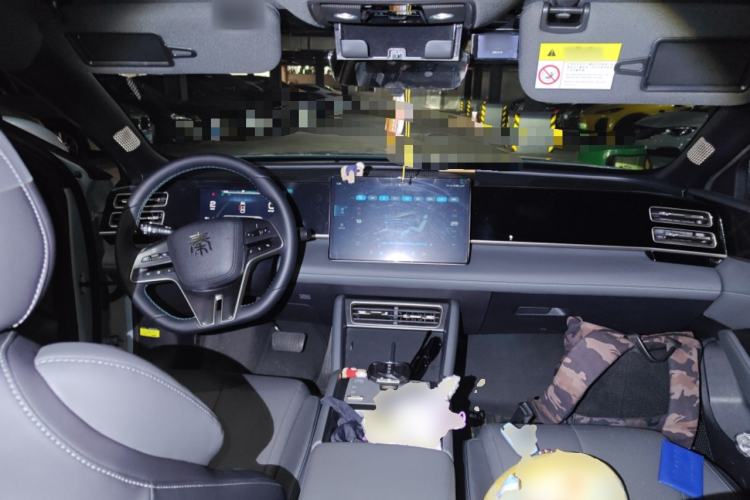 Used BYD Qin L 2024 DM-i 120KM Leading Model Center Console