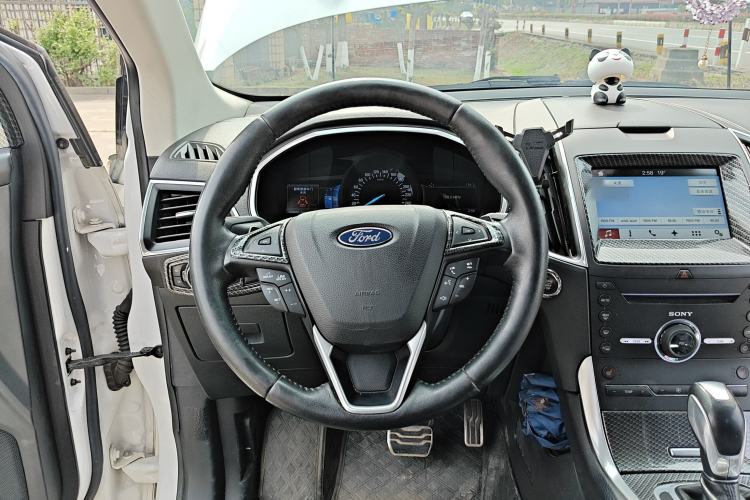 Used Ford Edge 2016 EcoBoost 330 V6 Four-Wheel Drive Sporty 7-Seater
