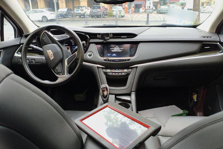 Used Cadillac XT5 2017 Anniversary Edition 25T Luxury Model