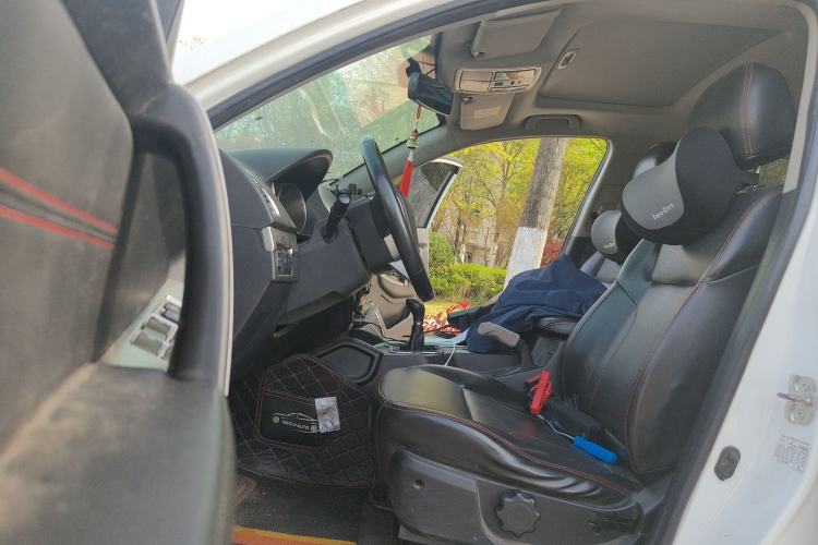 Used Geely Auto GX7 2015 Classic Edition 1.8L Manual Elite Model China V Standard Left Front Seat