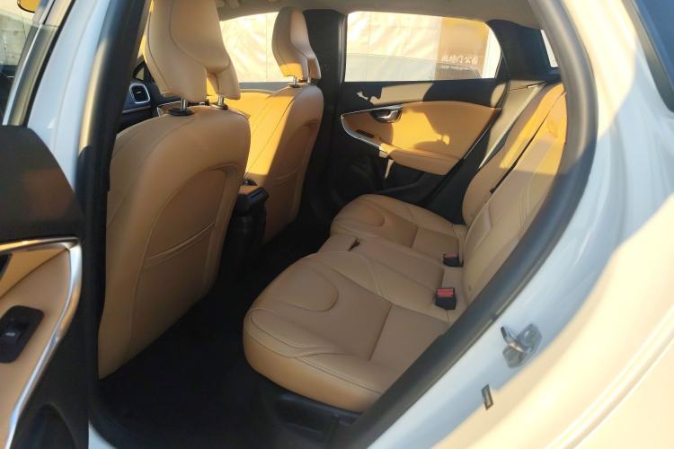 Used Volvo V40 2017 T3 Zhiyi Edition