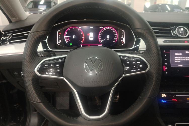 Used Volkswagen Magotan 2023 2 Million Units Commemorative Edition 330TSI DSG Luxury Version Steering Wheel