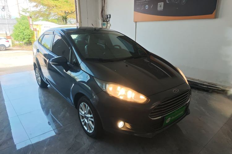 Used Ford Fiesta 2013 Sedan 1.5L Automatic Fashion Edition
