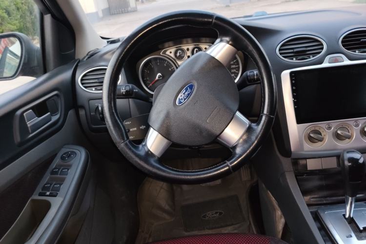 Used Ford Focus 2009 Two-Door 2.0L Automatic Sport Model