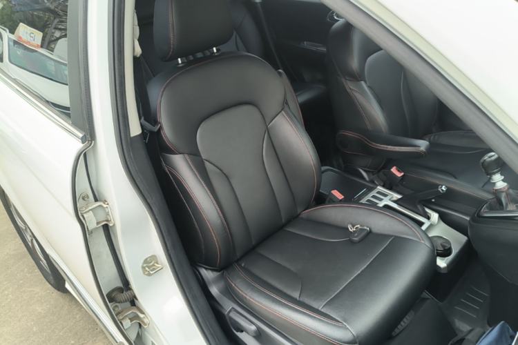 Used Haval H6 2016 Upgraded Model 1.5T Manual Two-Wheel Drive Elite Version Right Front Seat