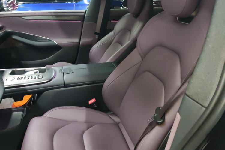 Used Xiaomi Auto SU7 2024 Rear-Drive Ultra-Long Range Advanced Pro-Level Intelligent Driving Version Left Front Seat