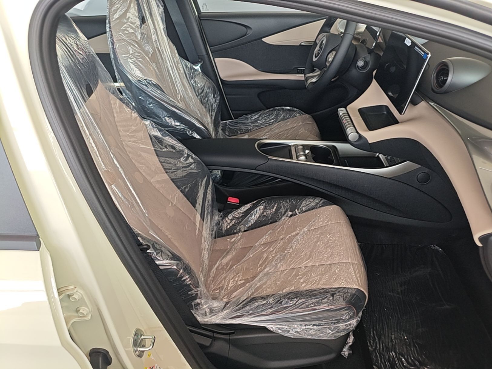 BYD Dolphin 2025 420km Free Edition — снимка 19