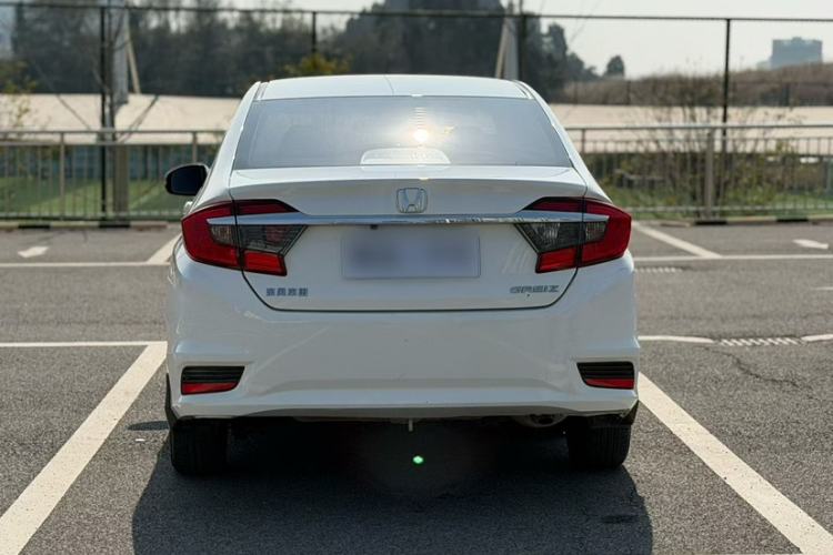 Used Honda Greiz 2016 1.5L CVT Classic Edition
