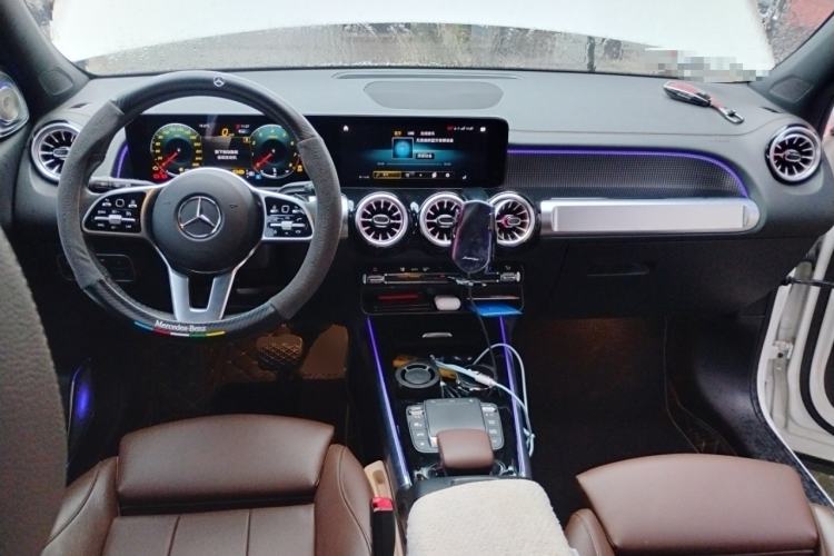 Used Mercedes-Benz GLB 2023 GLB 220 Fashion Model Center Console