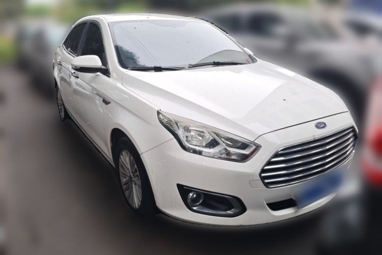 Used Ford Escort 2015 1.5L Automatic Comfort Edition Front Right 45 Deg