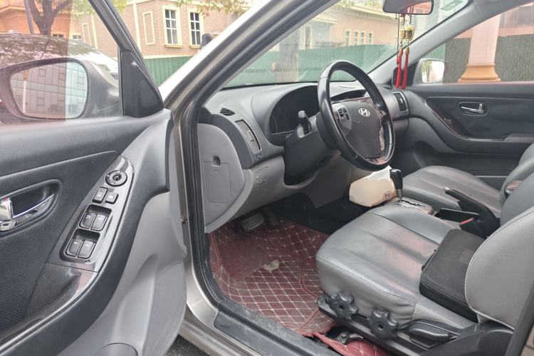 Used Hyundai Celesta 2011 1.6L Automatic Luxury Version
