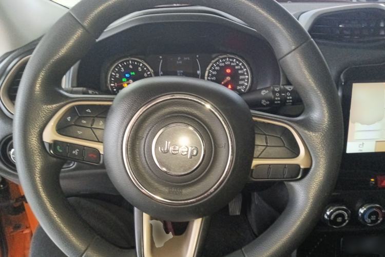 Used Jeep Renegade 2017 180T Automatic High-Energy Version Steering Wheel