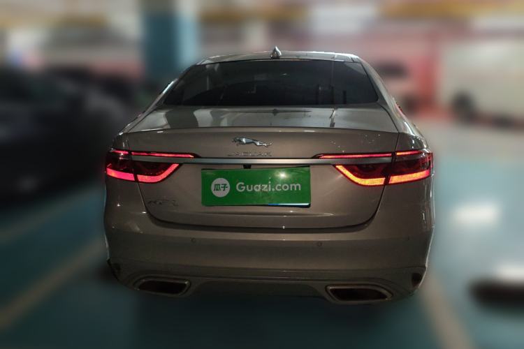 Used Jaguar XFL 2025 Model—2.0T P250, Two-Wheel Drive, Premium Luxury Edition