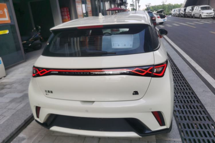 Used BYD Dolphin 2023 420 km Free Version
