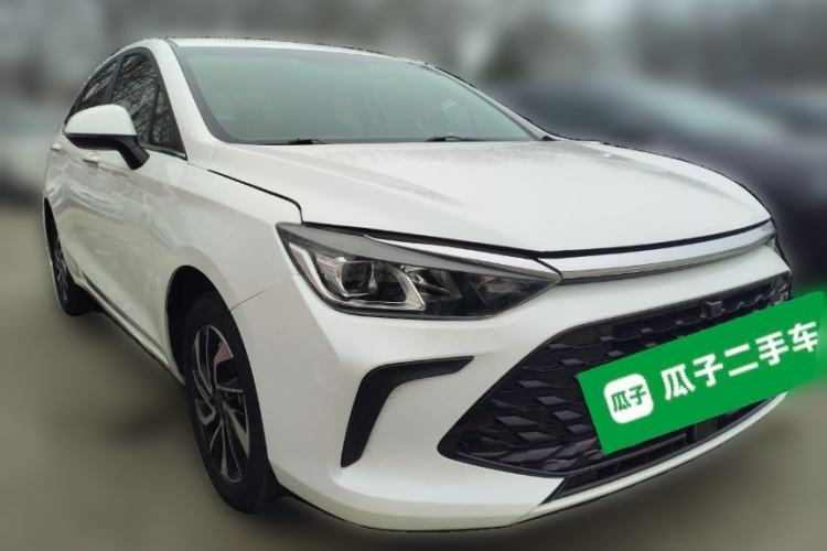 Used BAIC Beijing U5 PLUS 2021 1.5L CVT Luxury Edition Front Right 45 Deg