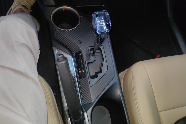 Used Toyota RAV4 2015 2.0L CVT Two-Wheel Drive Urban Edition
