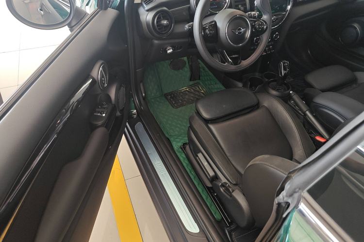 Used MINI MINI 2018 1.5T COOPER Artist