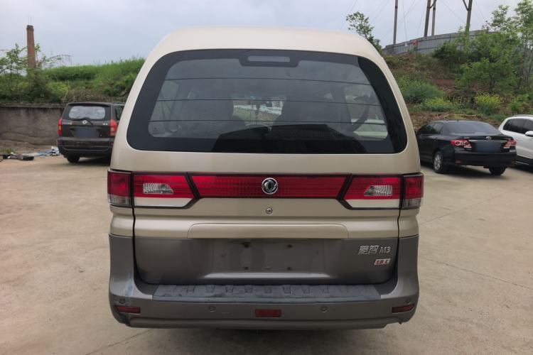 Used FORTHING Lingzhi 2017 M3L 1.6L 7-Seater Comfort Model Rear