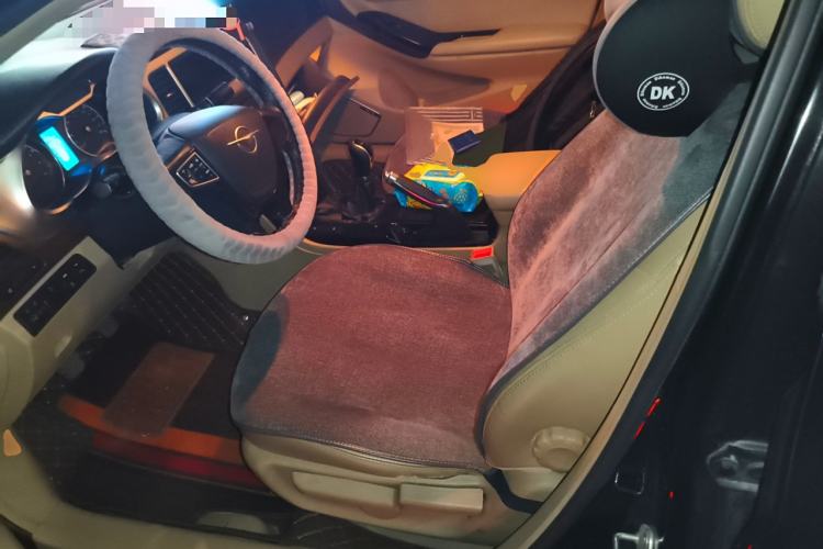 Used Haima M8 2014 2.0L Manual Comfort Edition