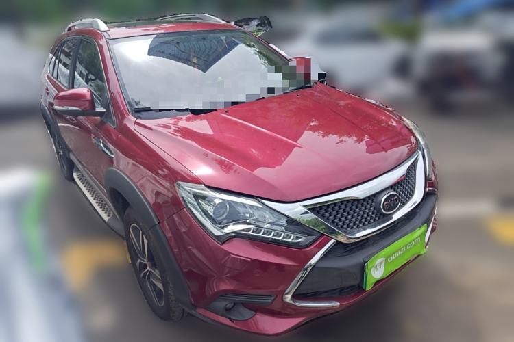 Used BYD Tang New Energy 2015 2.0T Four-Wheel-Drive Flagship Model
