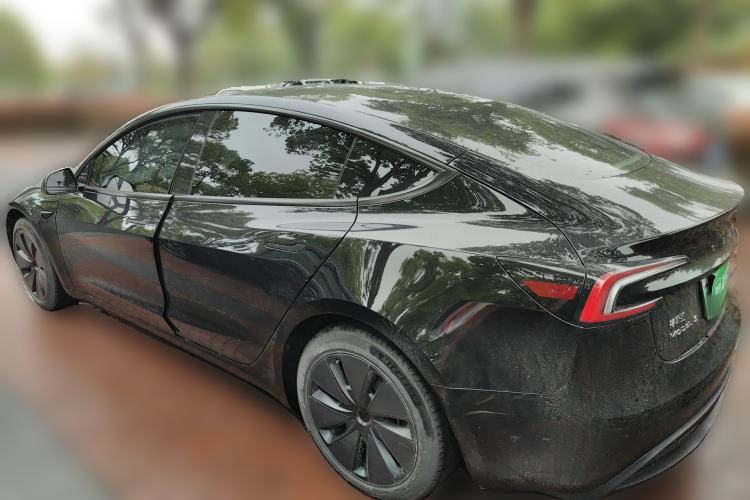 Used Tesla Model 3 2023 Rear-Wheel-Drive Version Exterior 3