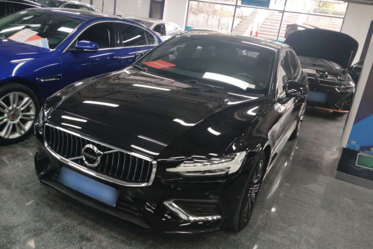 Used Volvo S60 2022 B4 Zhiyuan Luxury Edition