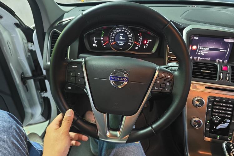 Used Volvo XC60 2017 T5 Smart Upgrade Edition
