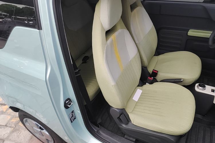 Used Geely Galaxy Panda 2024 Panda Mini 200km Endurance Bear Right Front Seat