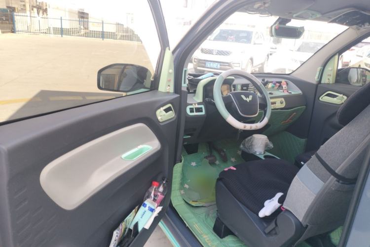 Used Wuling Hongguang MINIEV 2021 Macaron Premium Model – Lithium Iron Phosphate Driver Seat