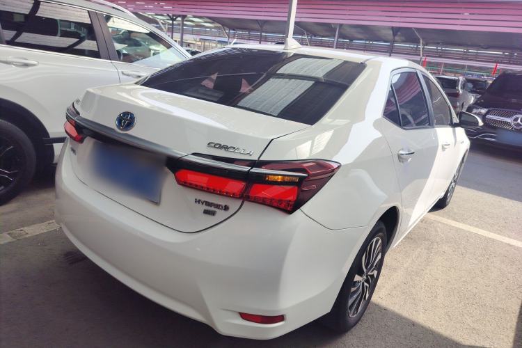 Used Toyota Corolla 2017 Revised Dual-Engine 1.8L E-CVT Leading Edition Rear Right 45 Deg