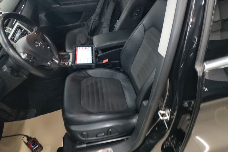 Used Volkswagen Magotan 2015 Facelift 1.8TSI Luxury Model
