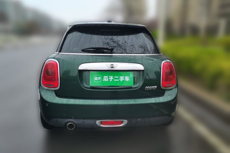 Used MINI 2015 1.5T COOPER Fun Five-Door Edition Rear