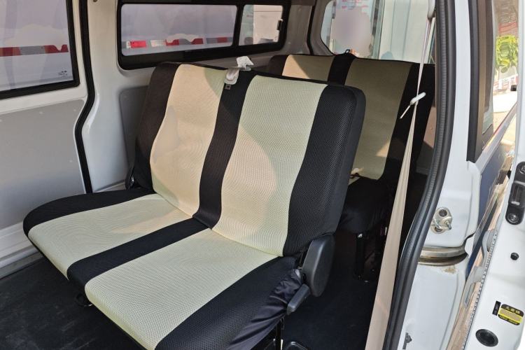 Used SRM Haoyun 2025 Launch Edition Farady 42.3 kWh 305 km 6 seats
