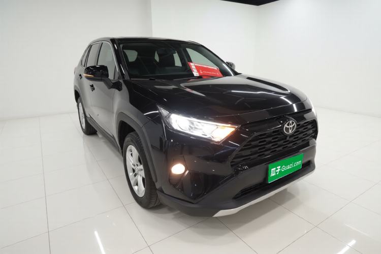 Used Toyota RAV4 2022 2.0L CVT Two-Wheel Drive Fashion Plus Edition
