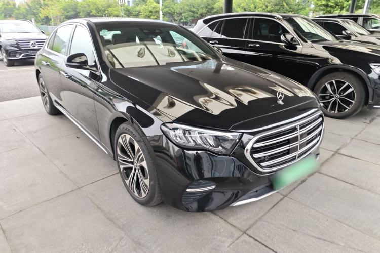Used Mercedes-Benz E-Class New Energy 2024 E 350 e L Plug-in Hybrid Sedan Front Right 45 Deg