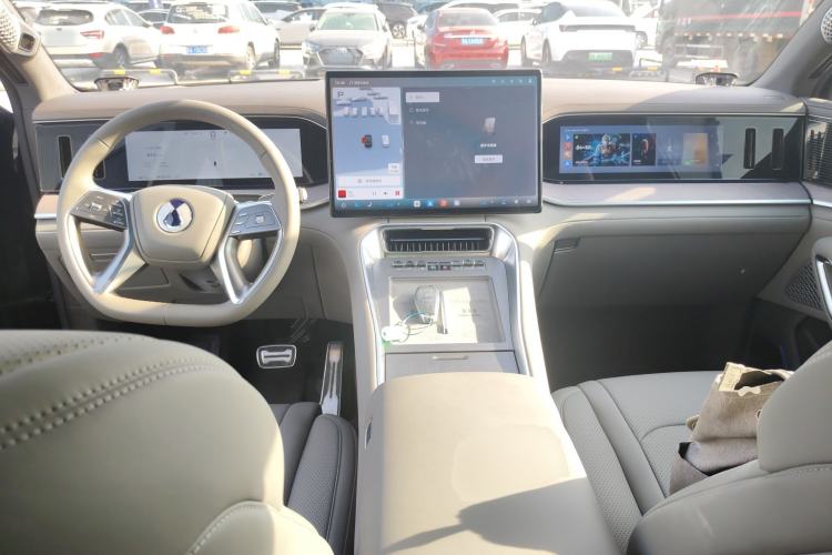 Used Denza N9 2025 Flagship Model
