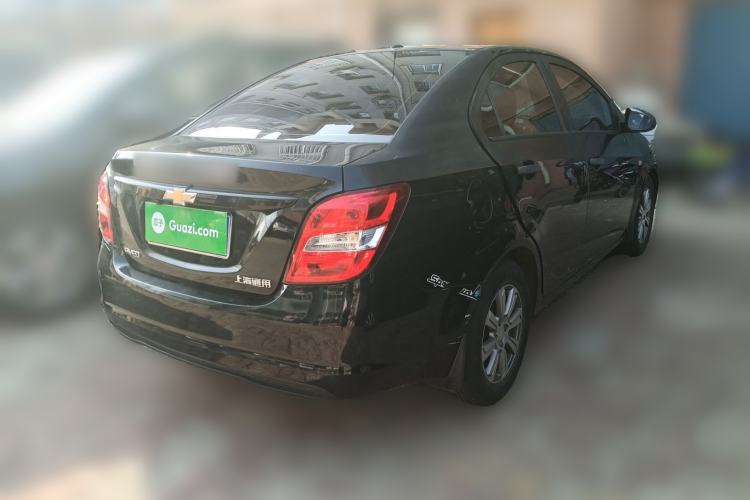 Used Chevrolet Aveo Sonic 2014 Sedan 1.4 SL MT Comfort Edition
